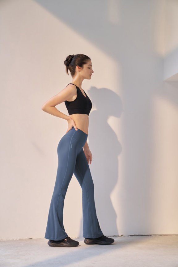 Image of leggings, sport bra, slim, fit, yoga, Pilates, breathable, Seamless, free size, Functional, Comfort, Breathable, lightweight, premium, lululemon